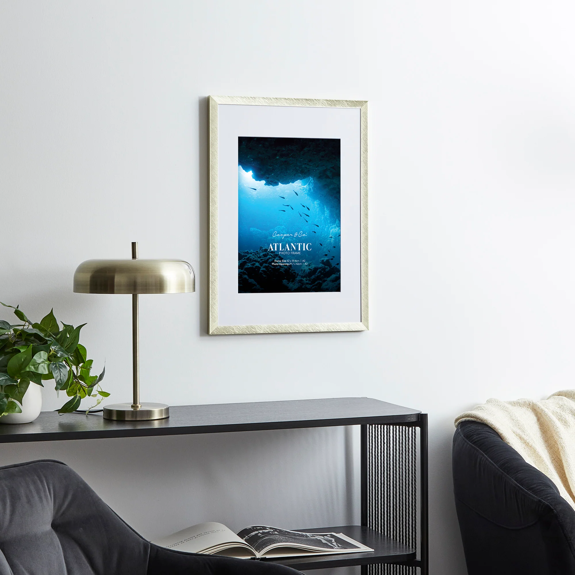 A2 Mat to A3 Boldline Metal Photo Frame - Image 14