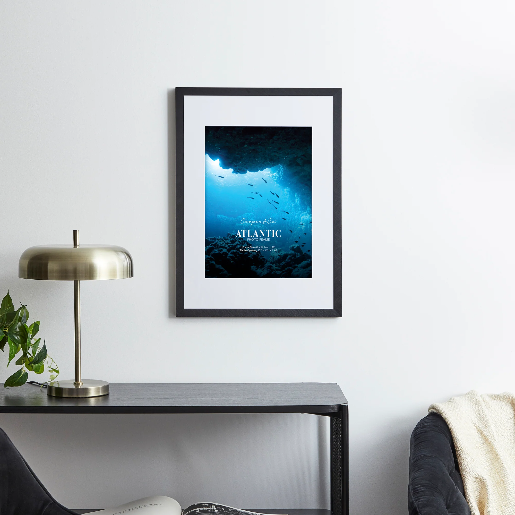 A2 Mat to A3 Boldline Metal Photo Frame - Image 2