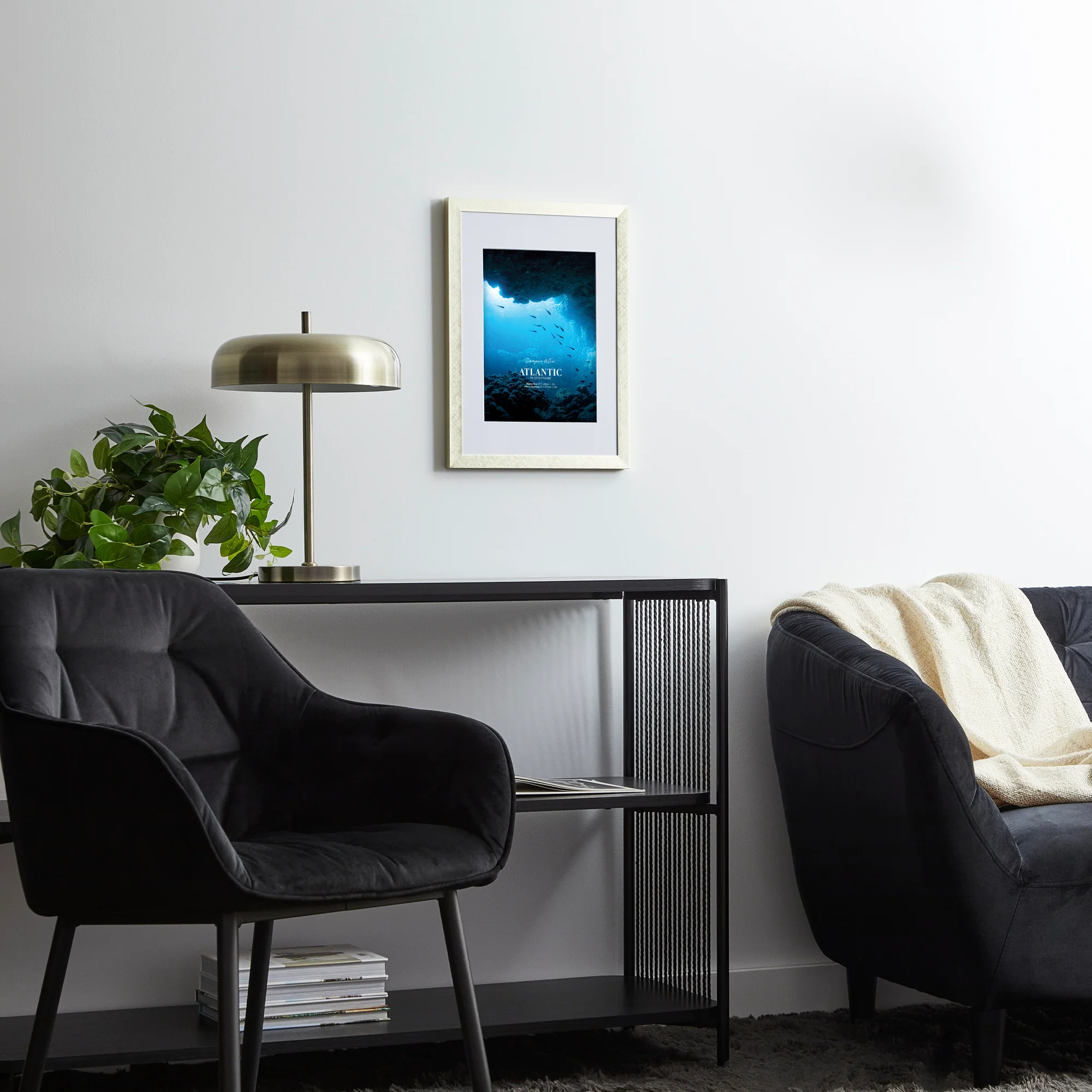 A3 Mat to A4 Boldline Metal Photo Frame - Image 16