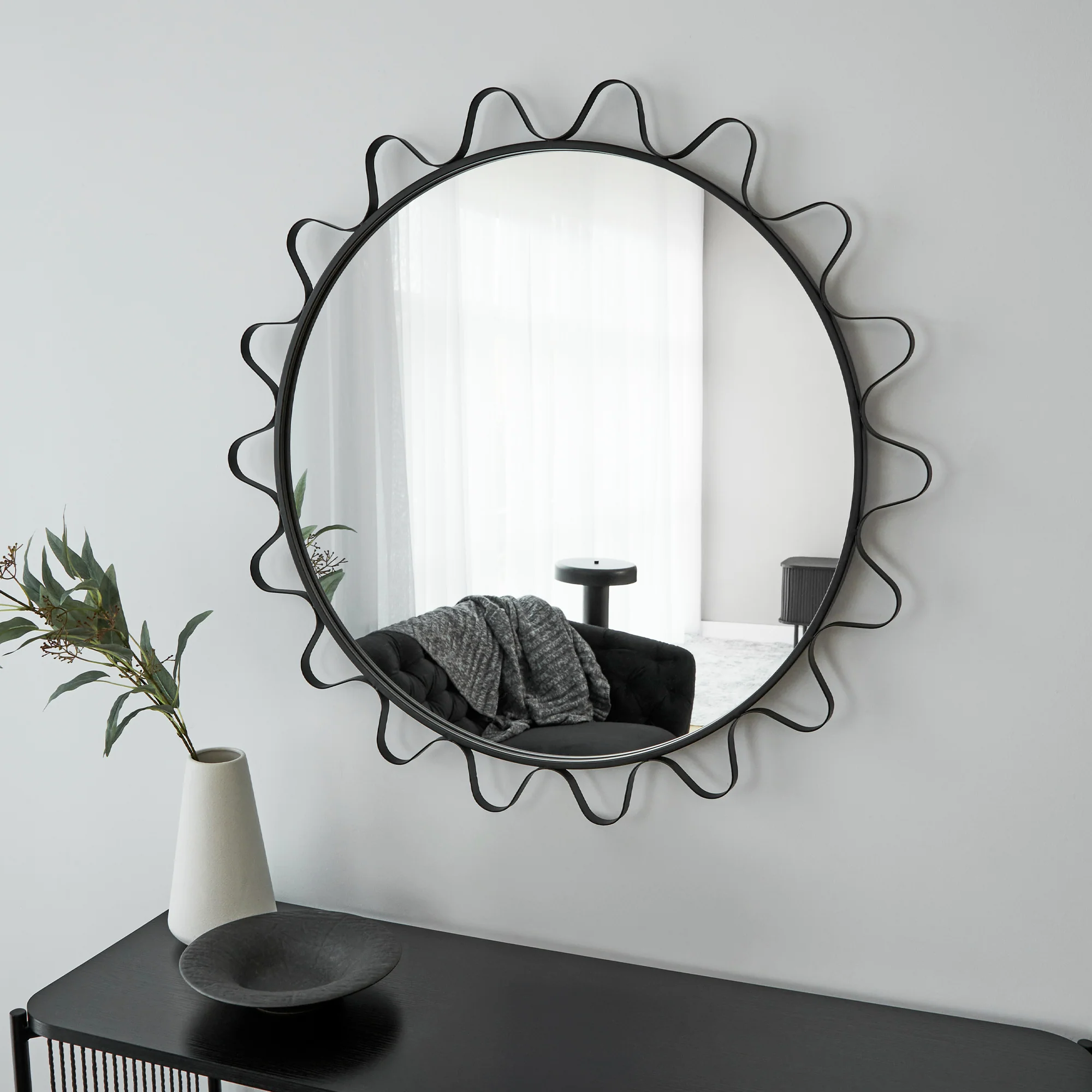 Aria Wavey 90cm Round Mirror Black