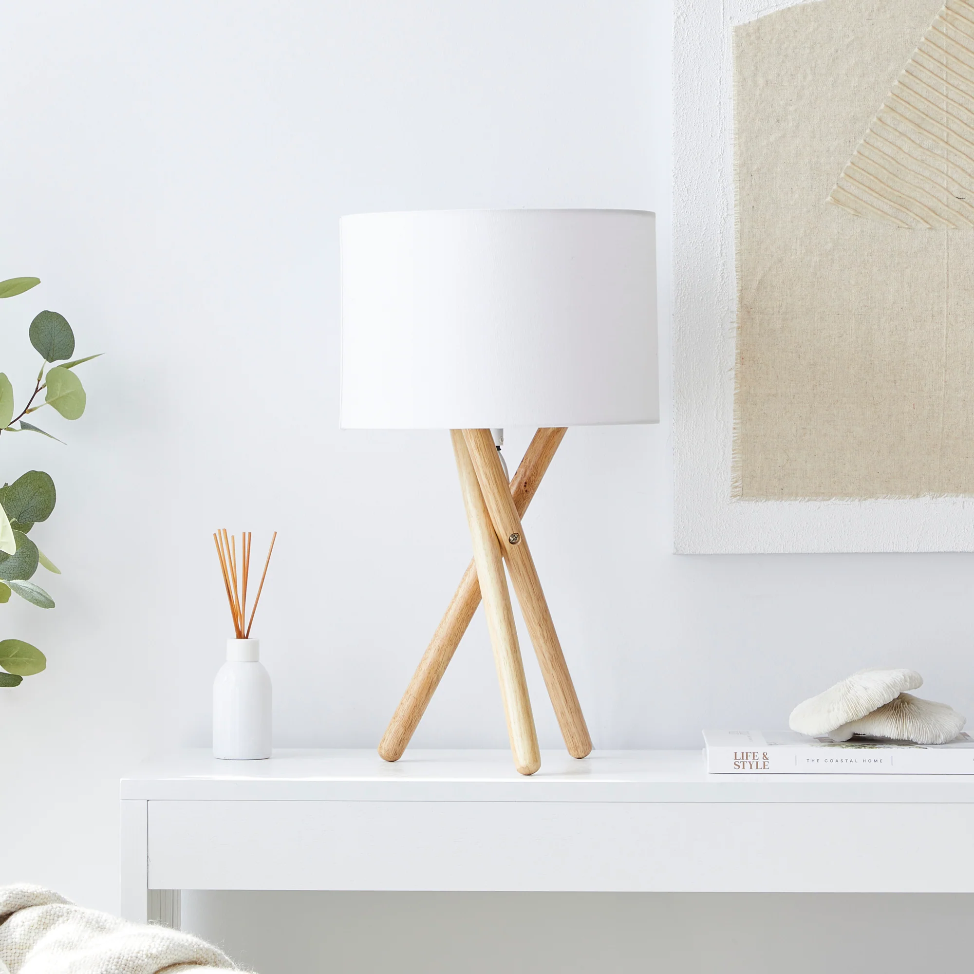 Byron Tripod Table Lamp Natural - Image 9
