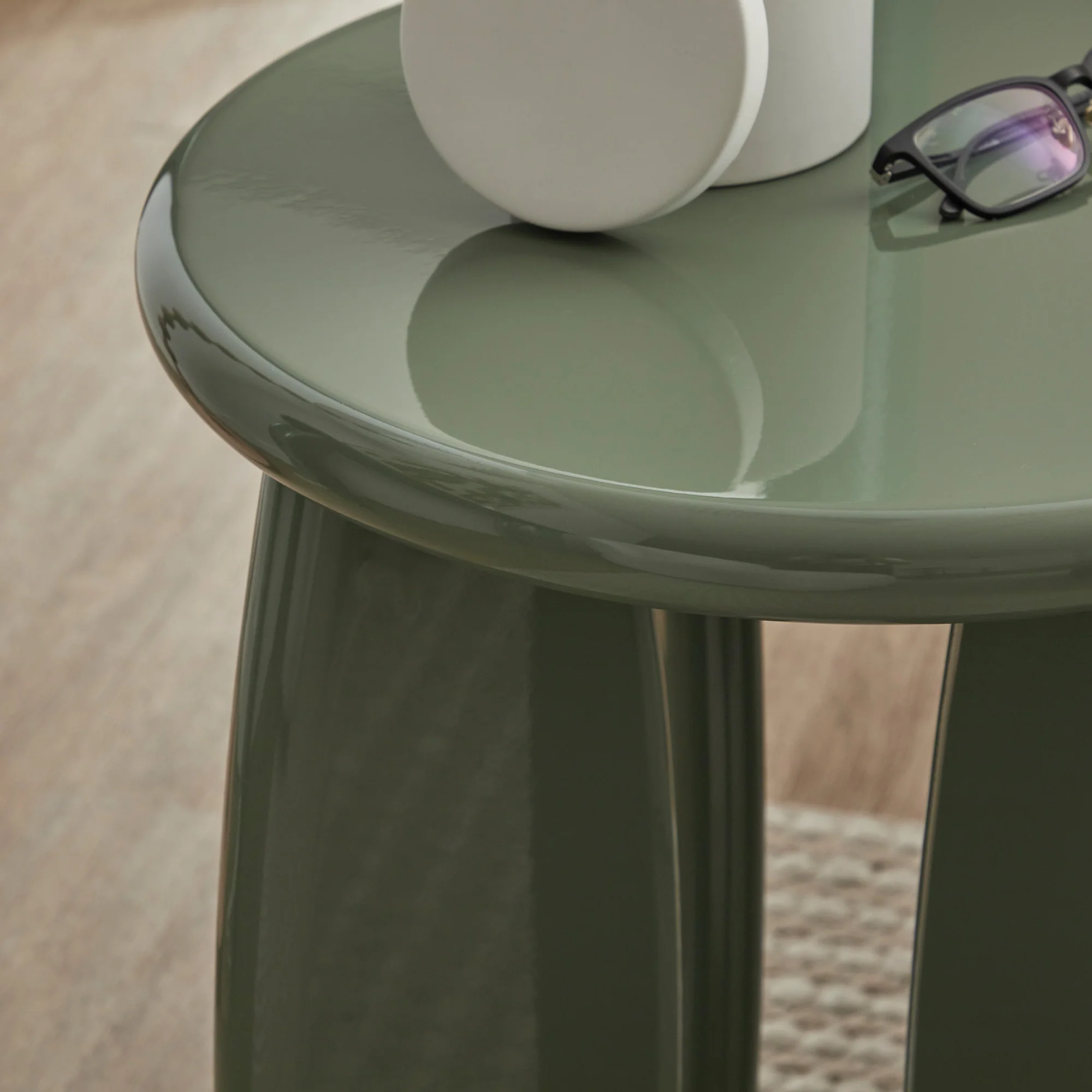 Charlie Gloss Side Table Green - Image 4