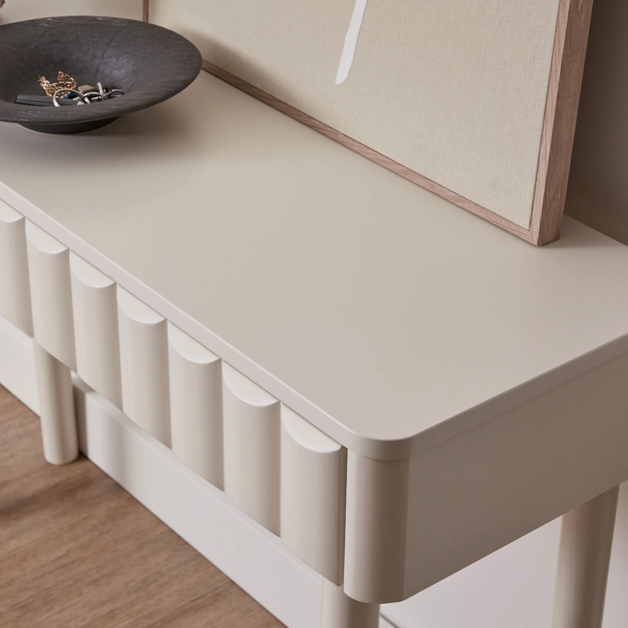 Cosette Console Table Off-White (113cm) - Image 8
