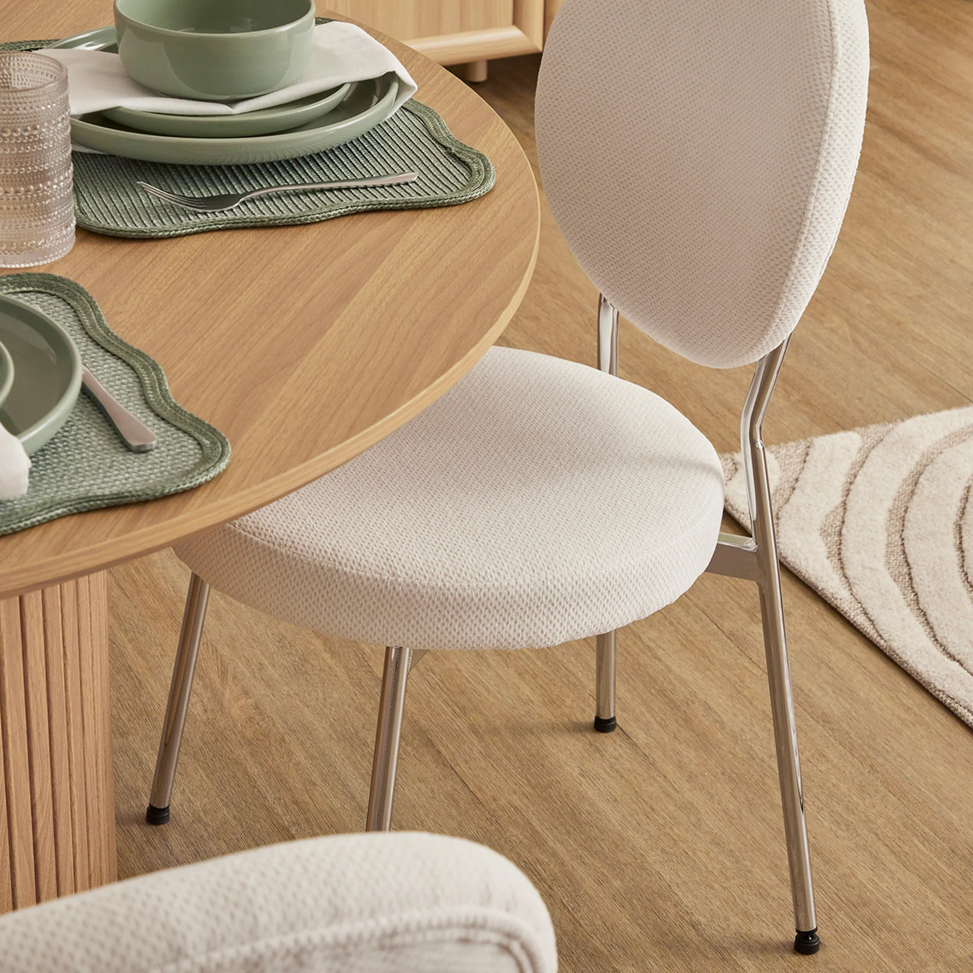Dora Set of 4 Dining Chairs Chrome and Cream - Image 4