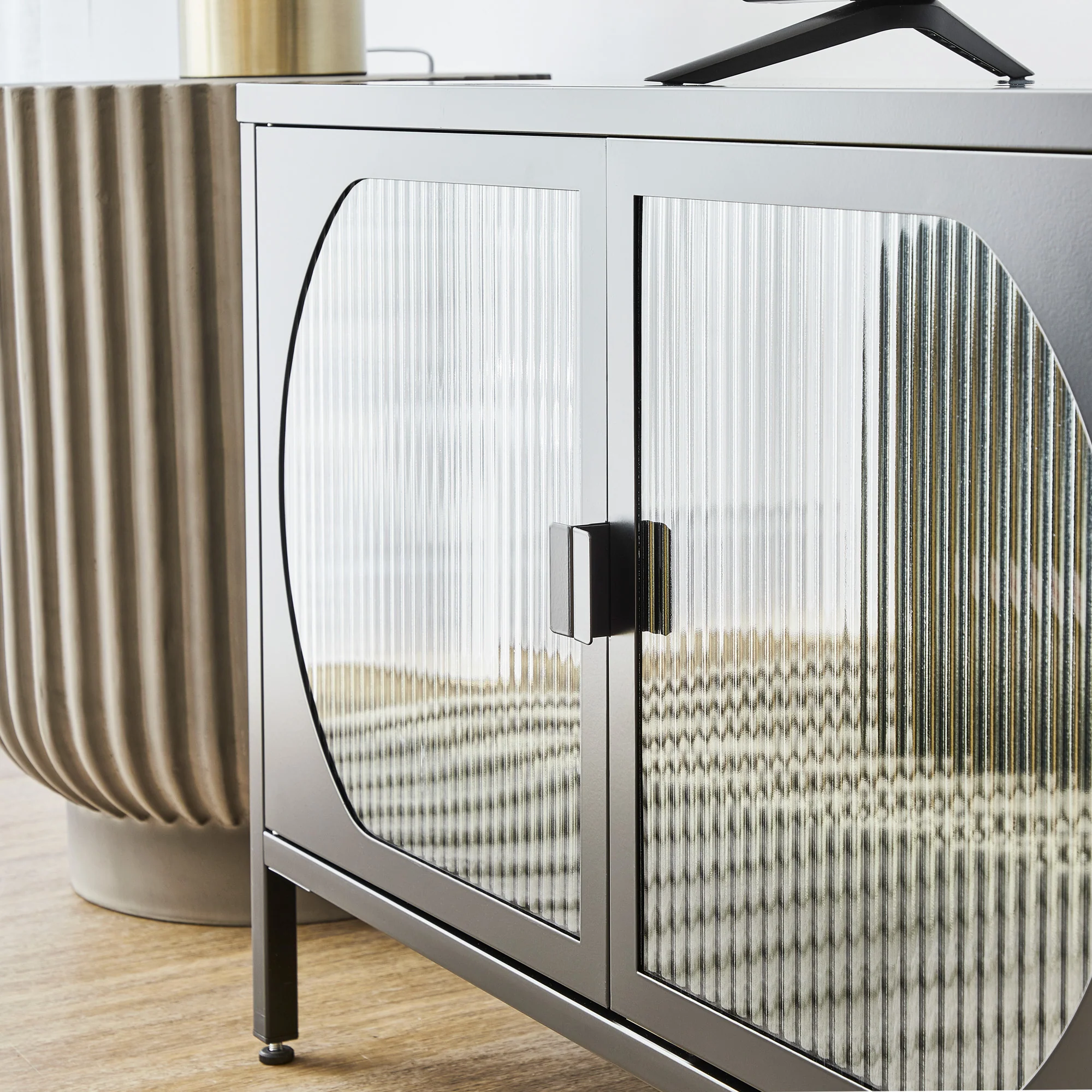 Eve Modern Metal Entertainment Unit Black (160cm) - Image 7
