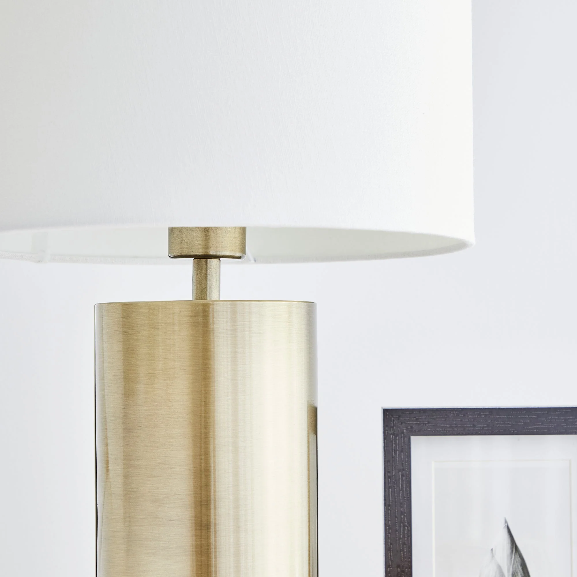 Ezra Table Lamp Gold - Image 4