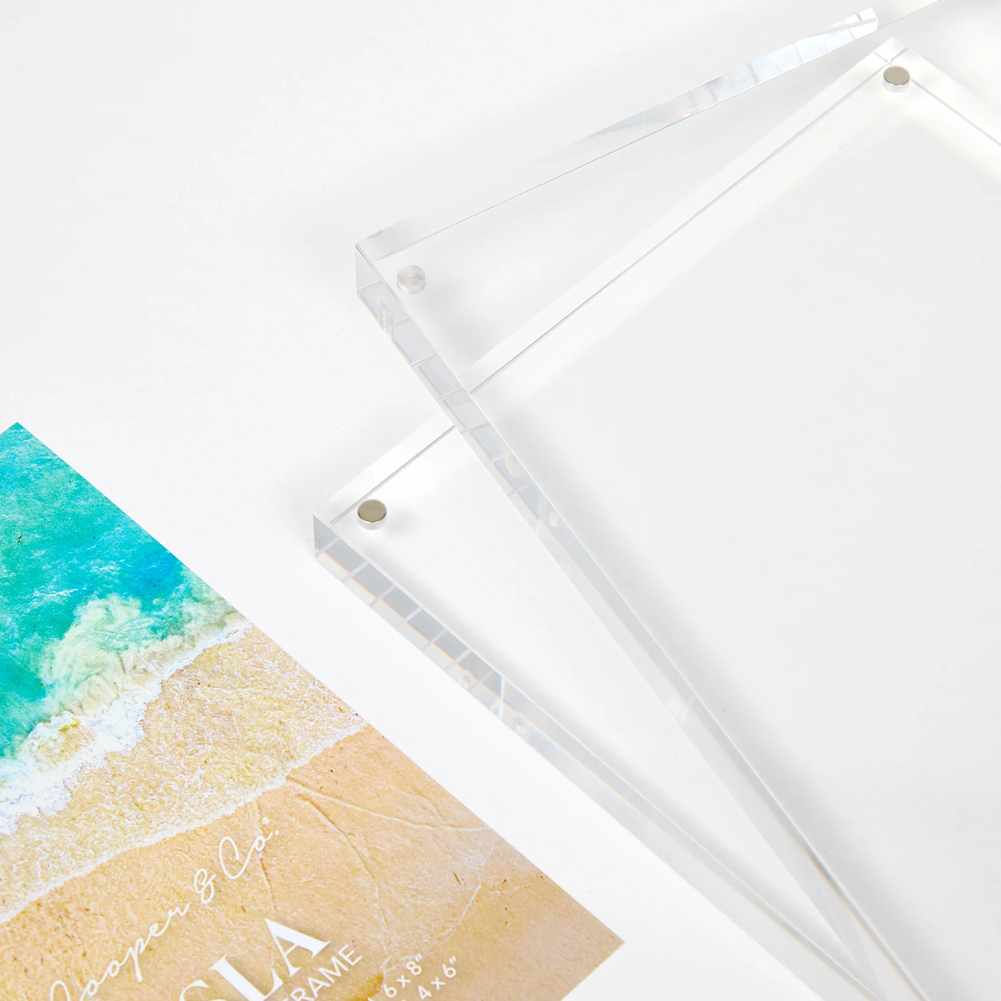 Isla 20x15cm Acrylic Photo Frame - Image 9