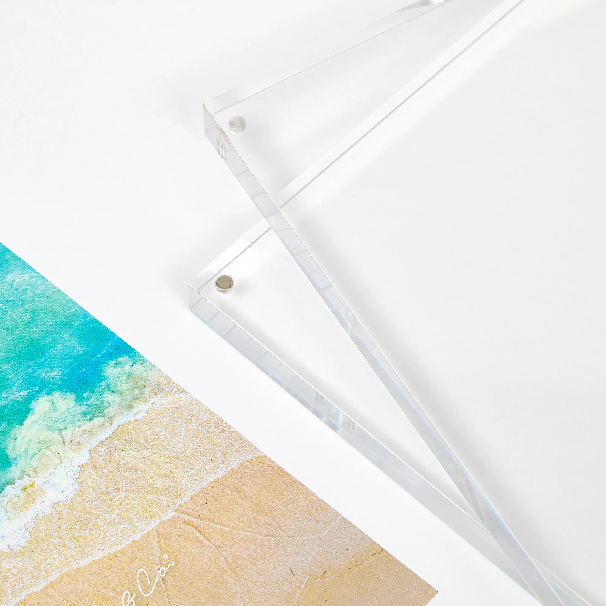Isla 25x20cm Acrylic Photo Frame - Image 9