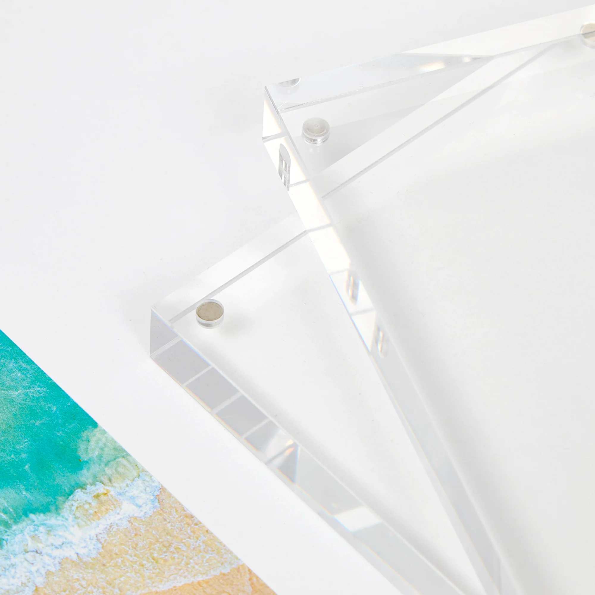 Isla Set of 2 15x11cm Acrylic Photo Frames - Image 9