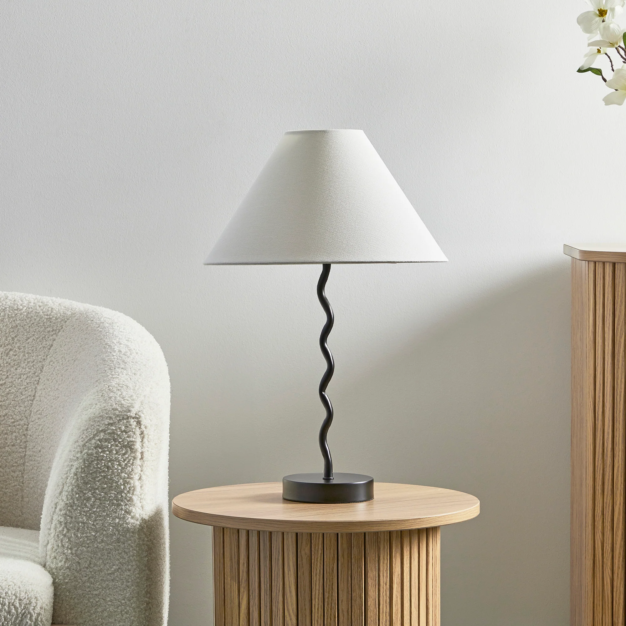 Lulu Squiggle Table Lamp Black - Image 10