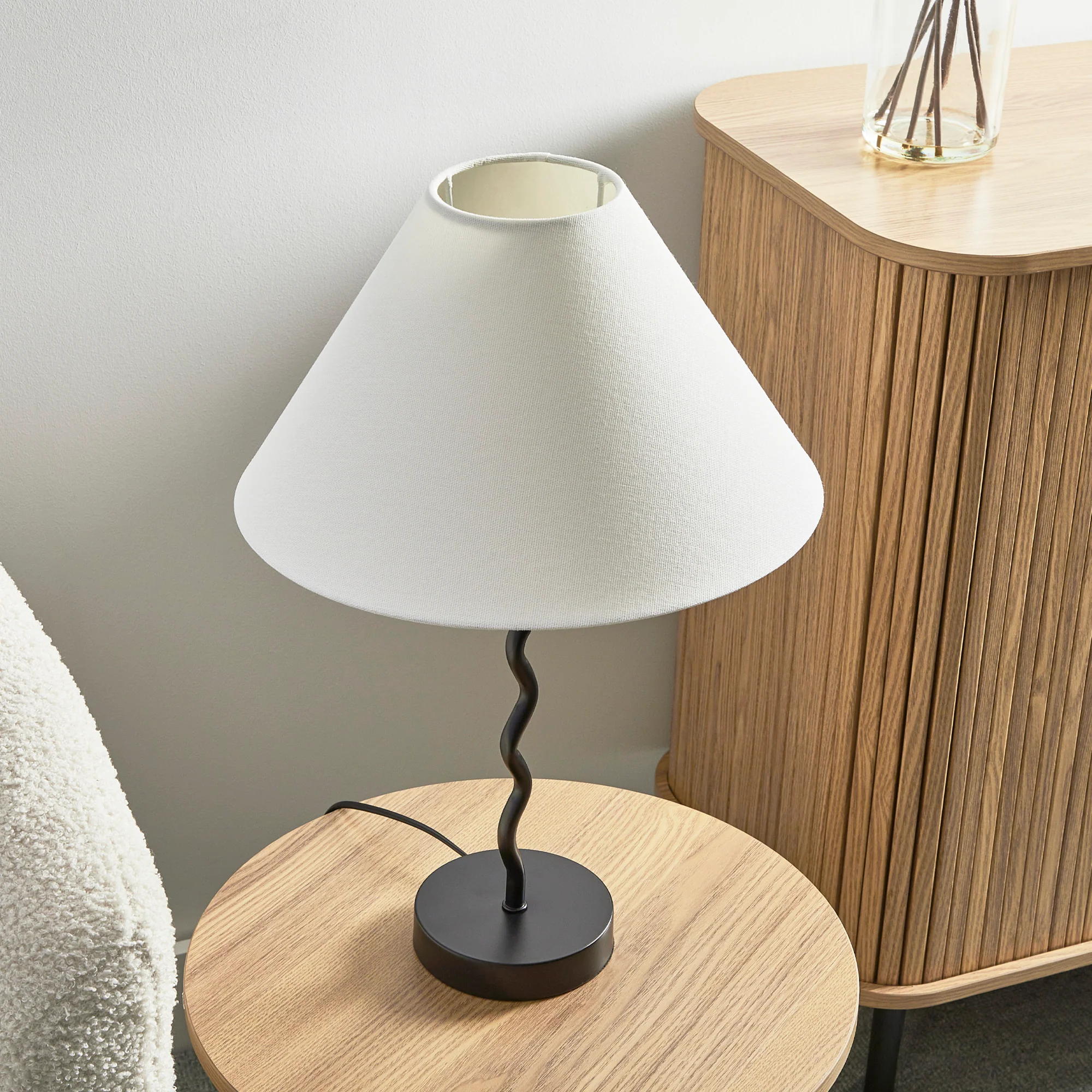 Lulu Squiggle Table Lamp Black - Image 4