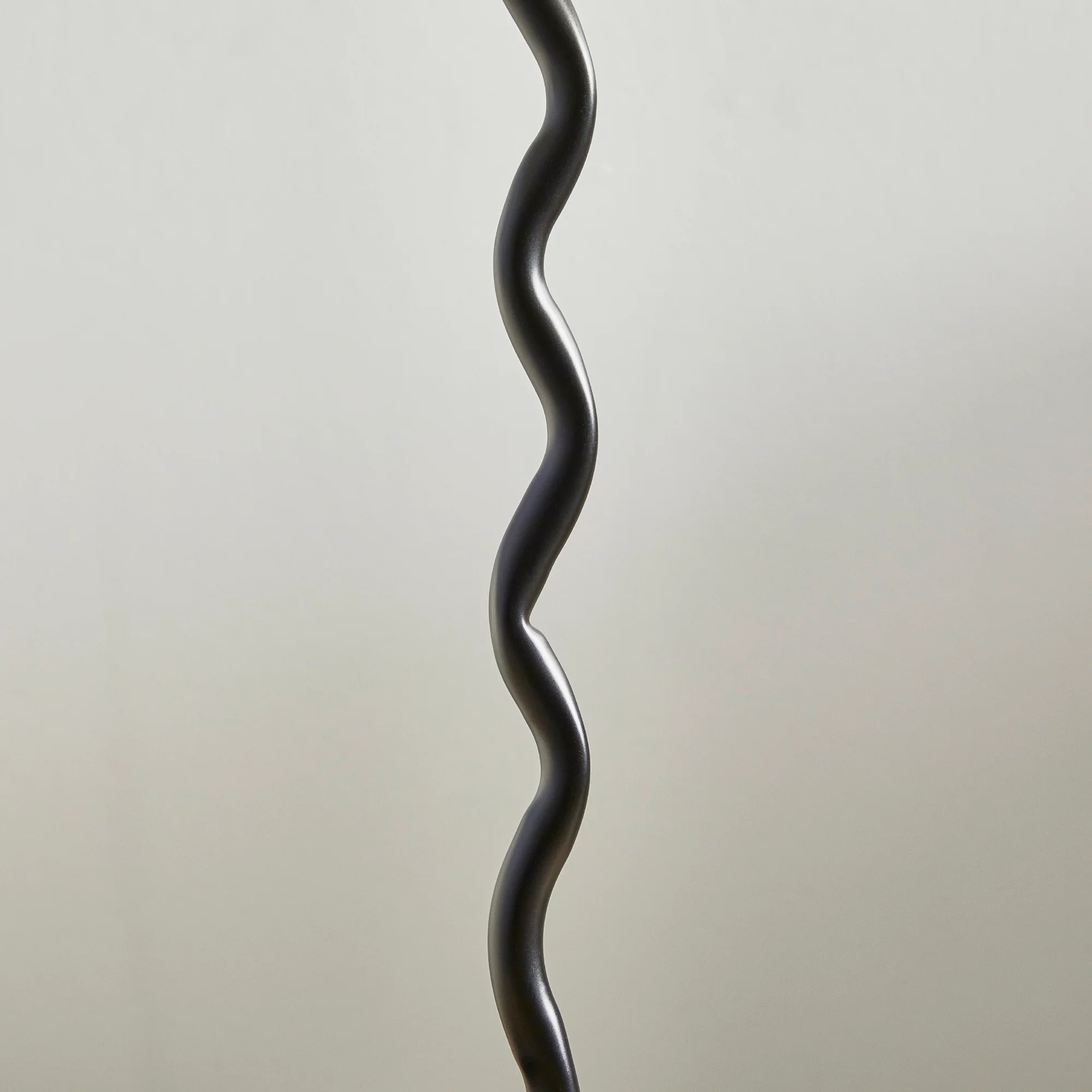 Lulu Squiggle Table Lamp Black (Set of 2) - Image 7