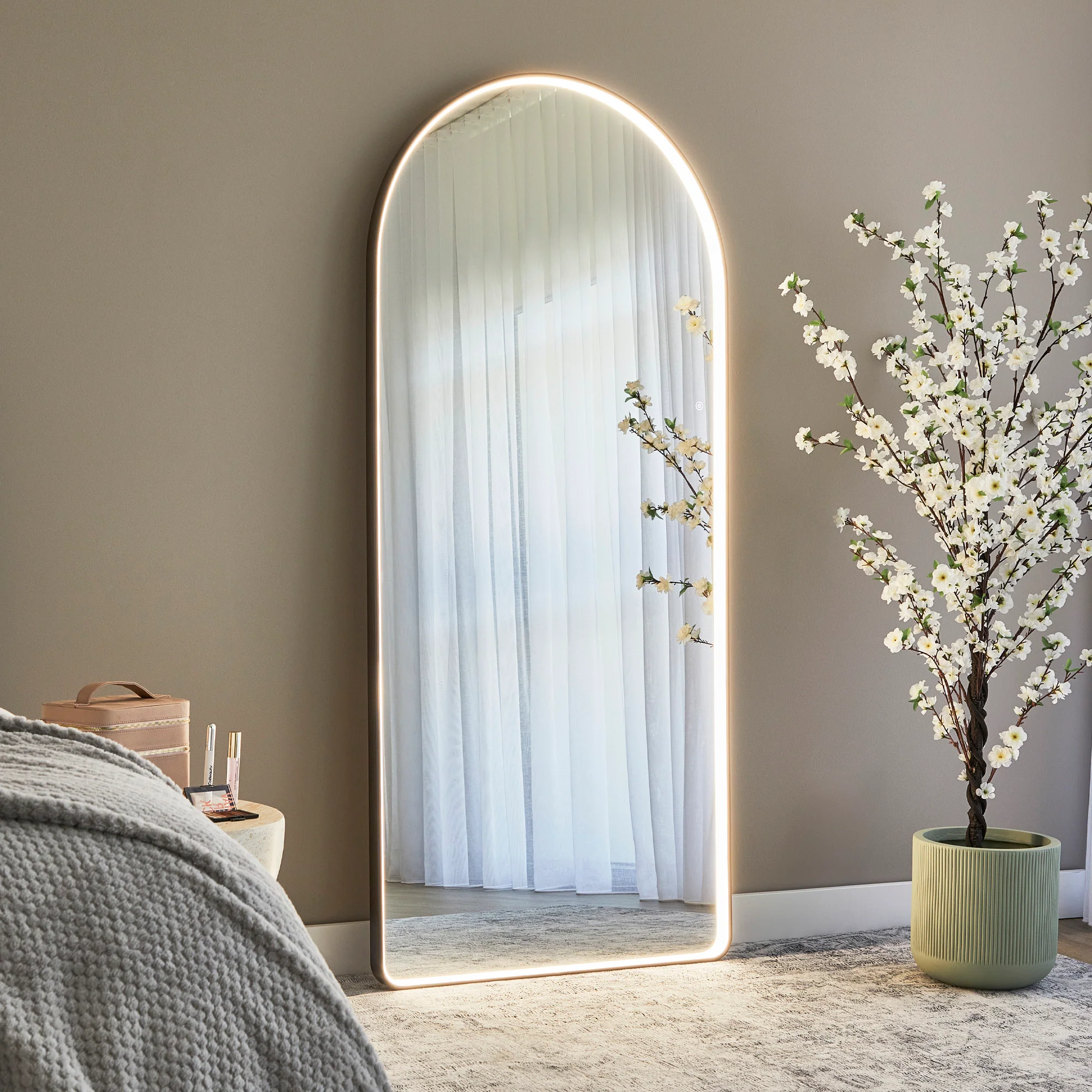 Luna 180cm Arch Front Illuminated Mirror Black - Image 8