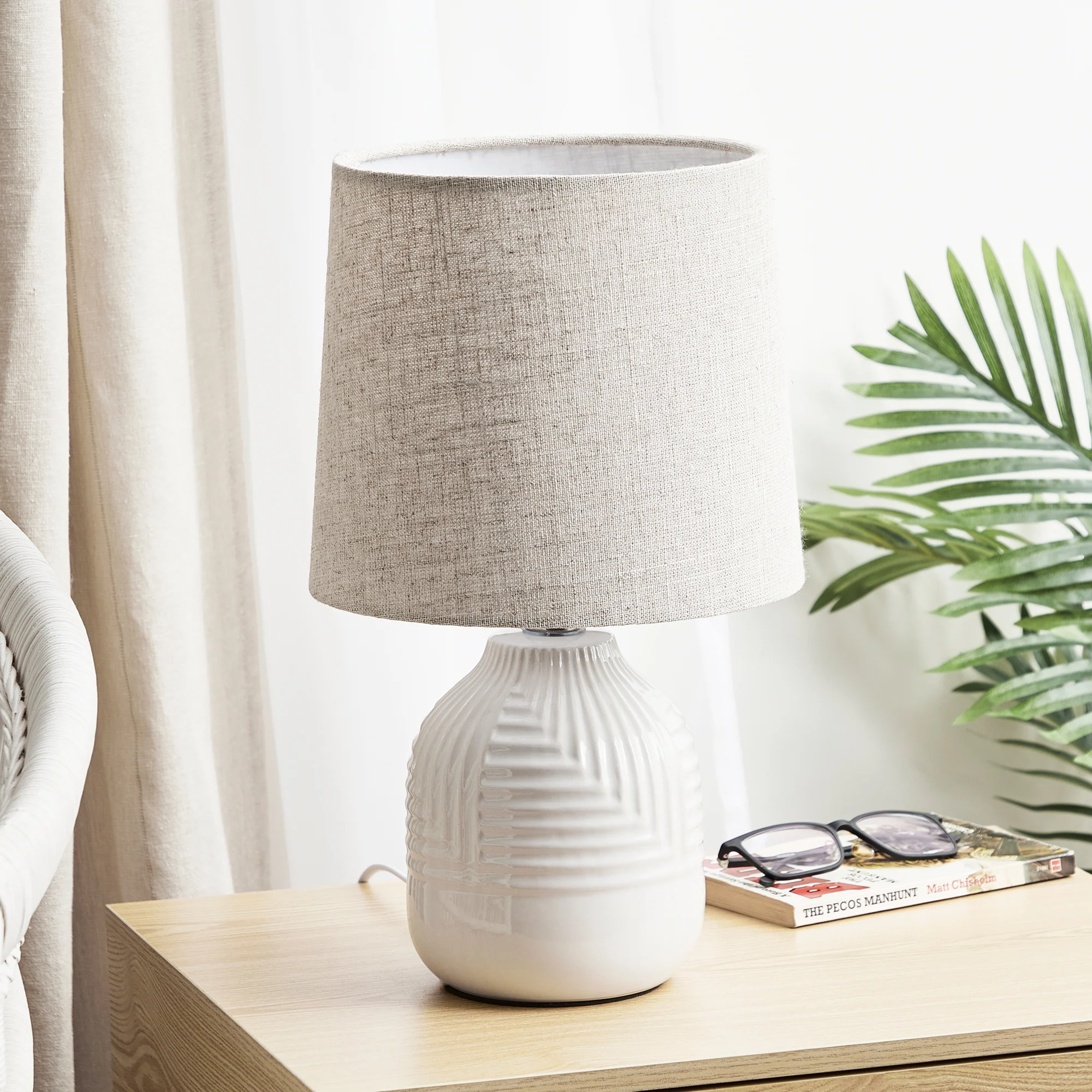 Maze Modern Ceramic Table Lamp (Set of 2) - Image 4