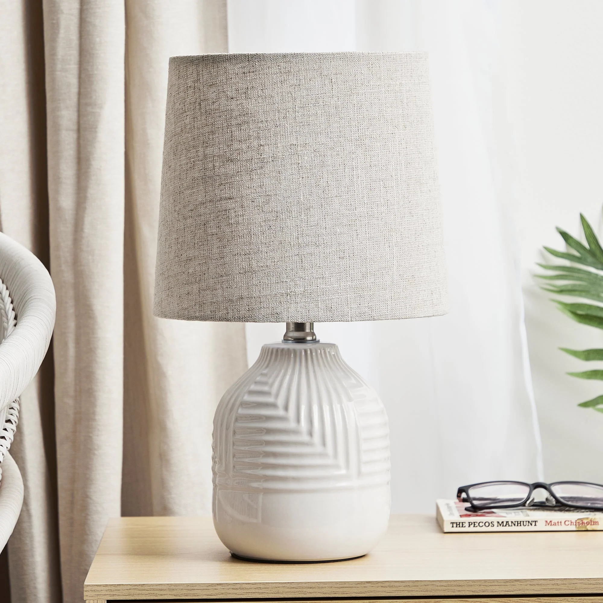 Maze Modern Ceramic Table Lamp (Set of 2) - Image 9