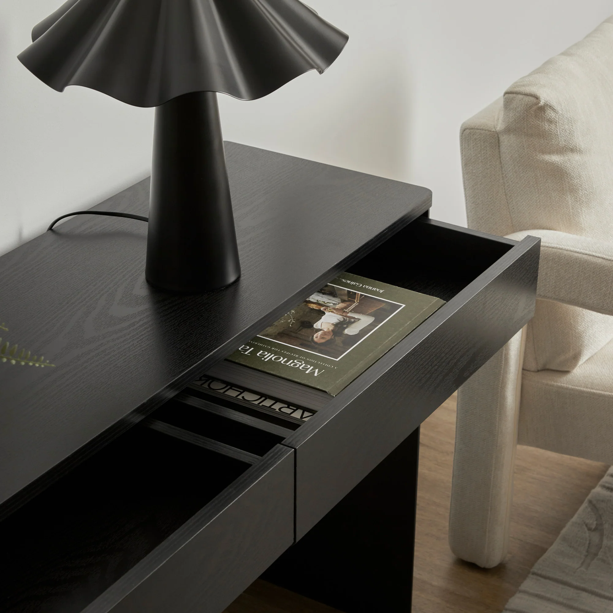 Oxford Console Table Black (120cm) - Image 6