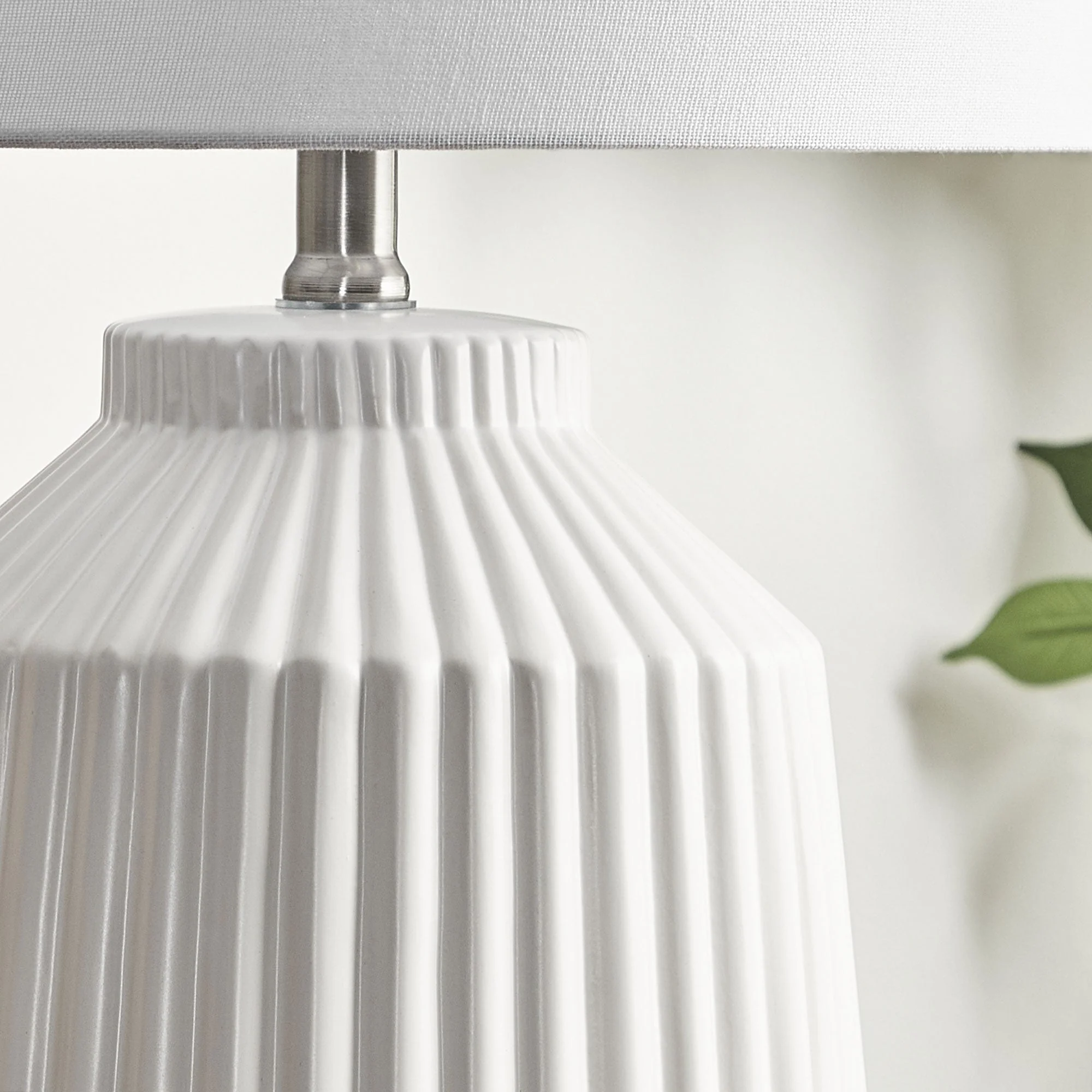 Pleat Modern Ceramic Table Lamp White - Image 9