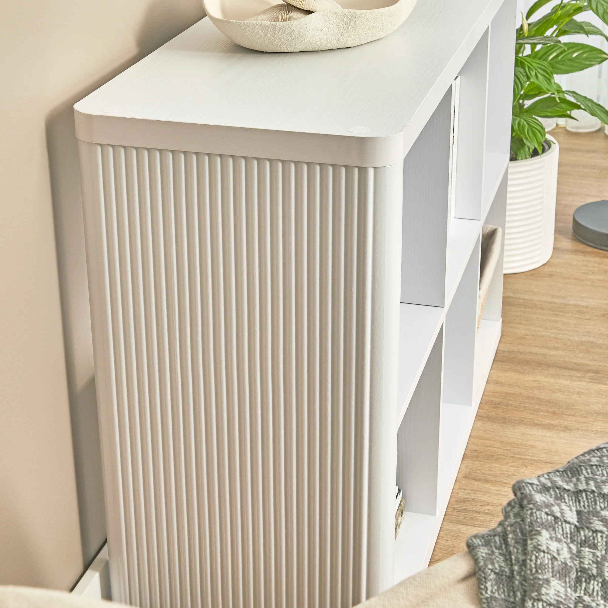 Sierra 6 Cube Shelf in White - Image 7