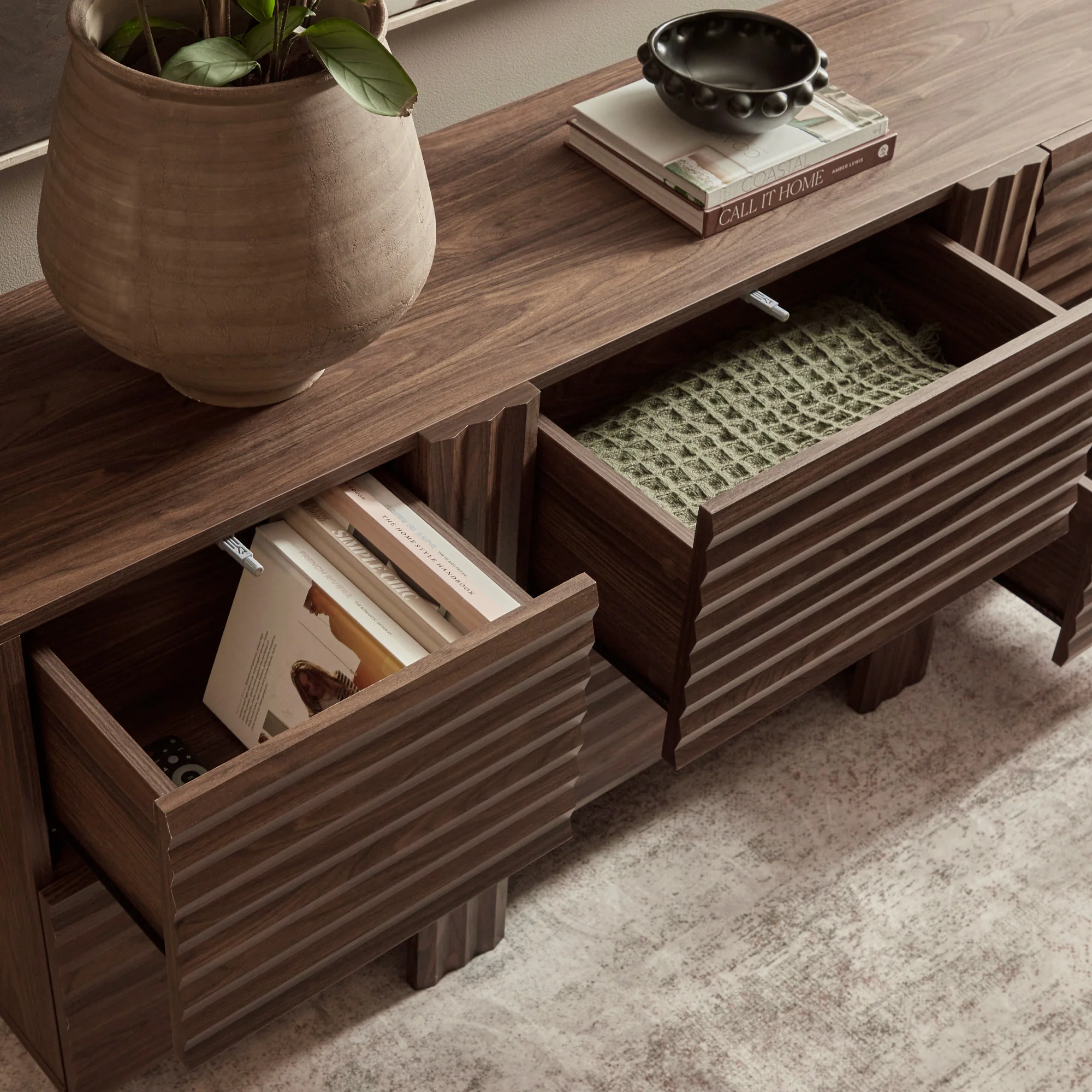 Wilson Chest of 6 Drawers Walnut - Image 6