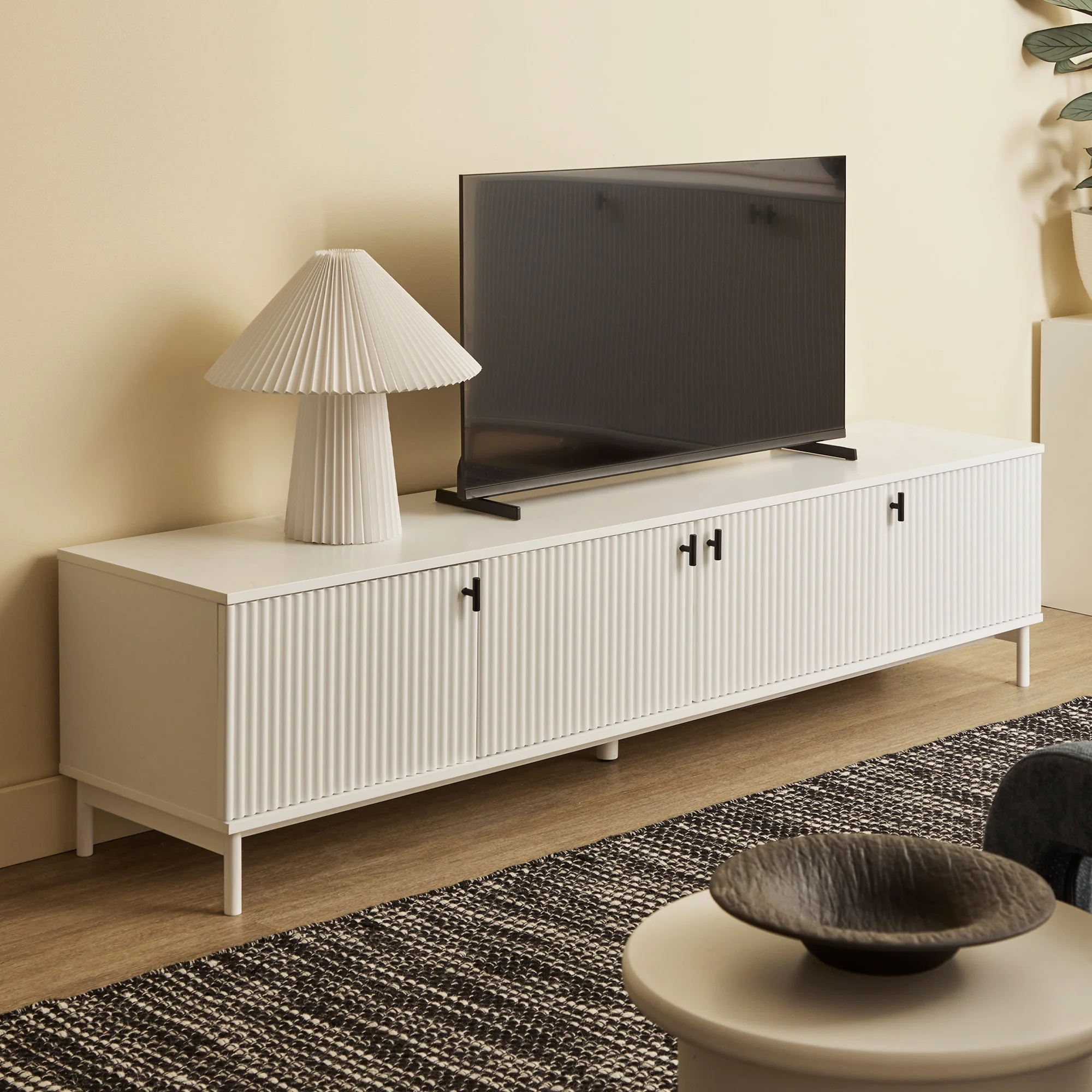 Winnie Ripple Entertainment Unit White (180cm)